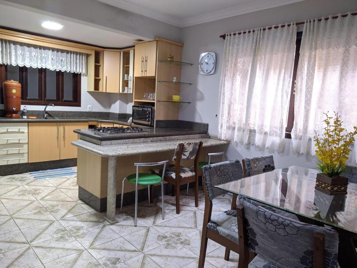 Iup House Hostel 布卢梅瑙 外观 照片